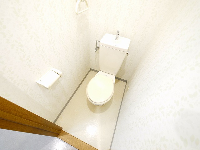 トイレ　清潔感のあるトイレです