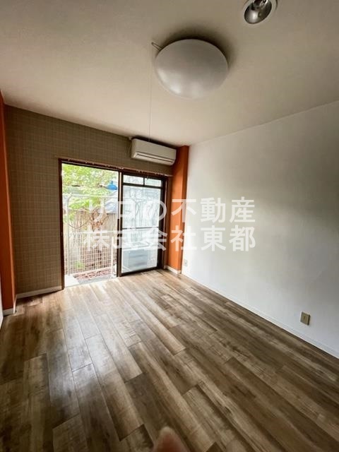 居室・リビング　南向きのお部屋！暖かな日差しが入ります♪