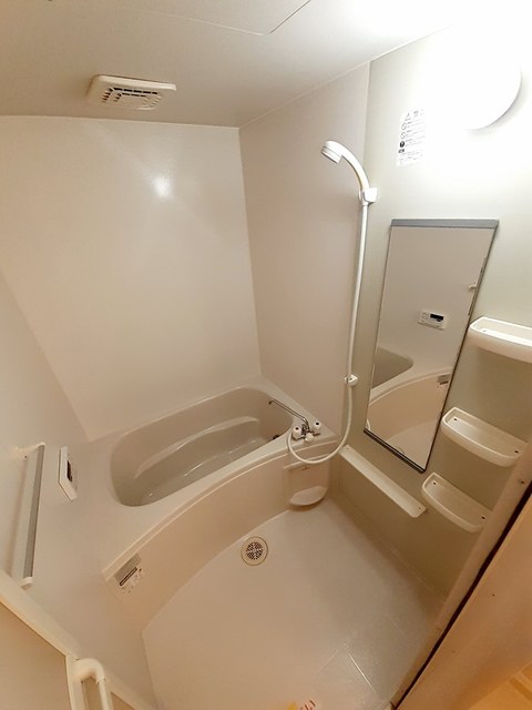 バス・シャワールーム　バス