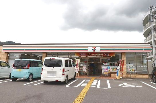 コンビニ　セブンイレブン　高知神田西店（コンビニ）まで219m