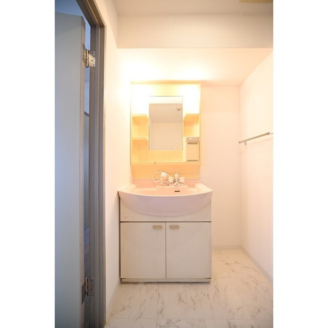 洗面設備　過ごしやすい室内です