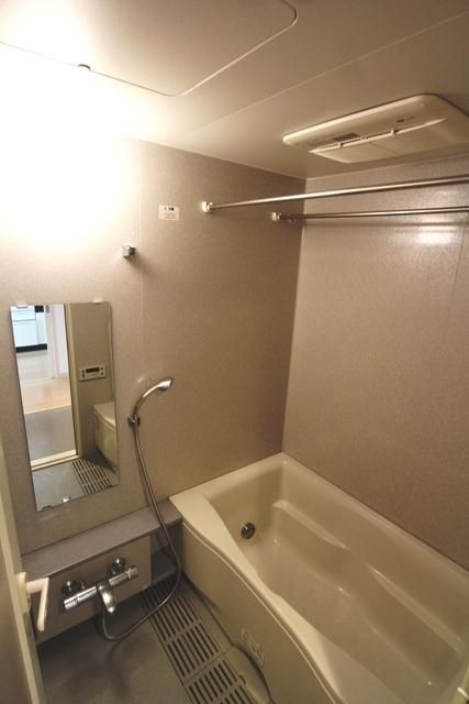 バス・シャワールーム　★ゆったりバスタブ★