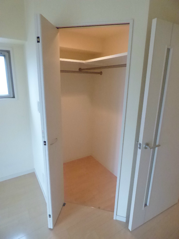 収納　※同物件の別号室の写真です