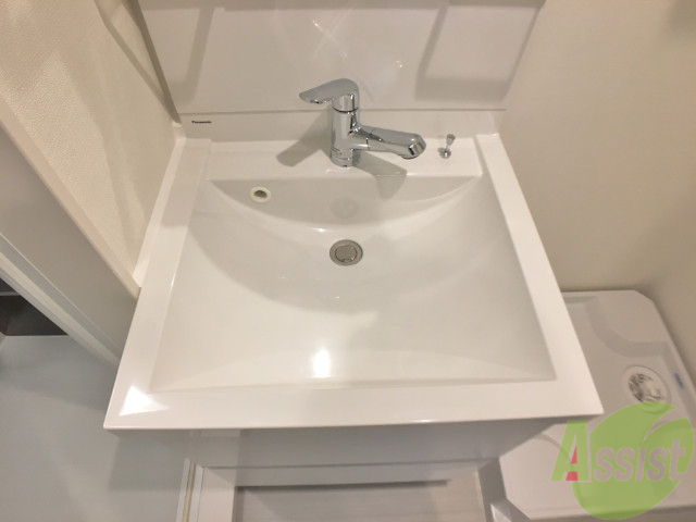 洗面設備　シャンプードレッサー。身支度はここでばっちり。