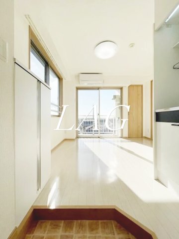 玄関　玄関です。