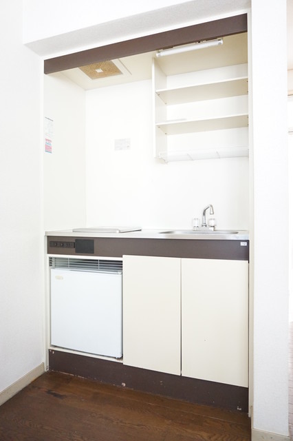 その他設備　オールシーズン必要不可欠なミニ冷蔵庫設置済みです☆