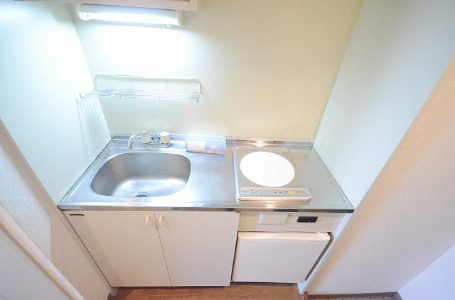 キッチン　同物件、別号室