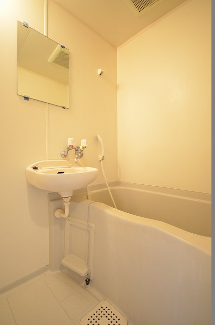 洗面設備　同物件、別号室