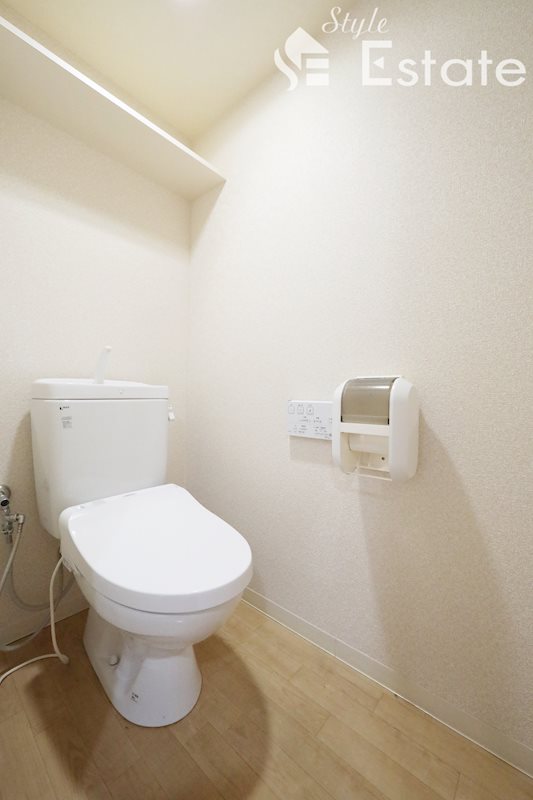 トイレ　便座温水洗浄機能付き