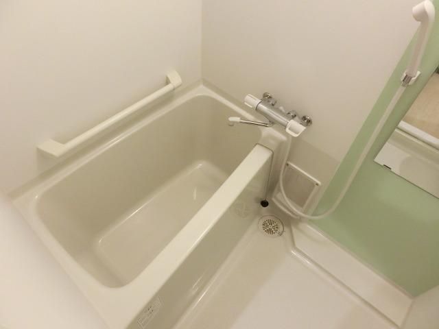 バス・シャワールーム　バストイレ別