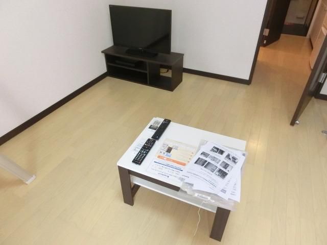 その他設備　ＴＶ・テーブル付いてます
