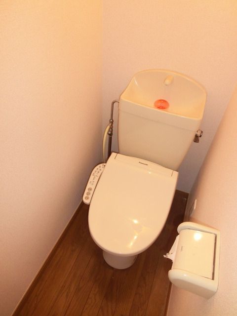 トイレ　洗浄機付トイレ