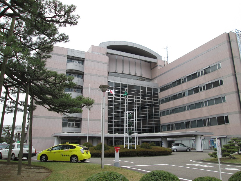 役所　新潟市役所（役所）まで577m