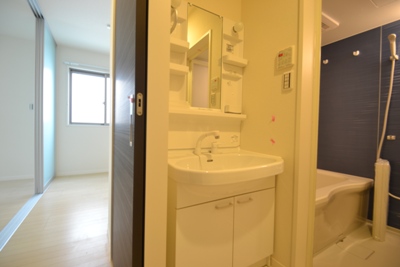 洗面設備　シャンプードレッサー付き！