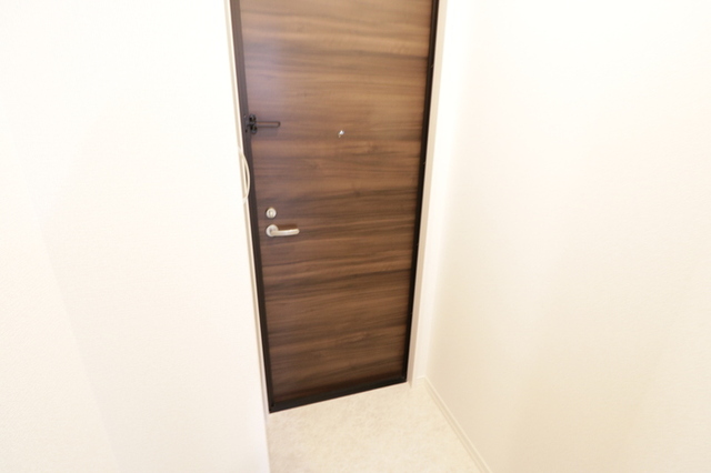 玄関　２０２・玄関