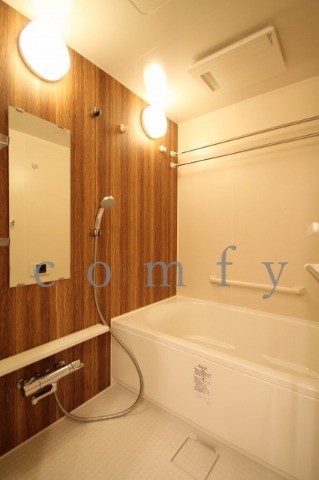 バス・シャワールーム　バスルーム