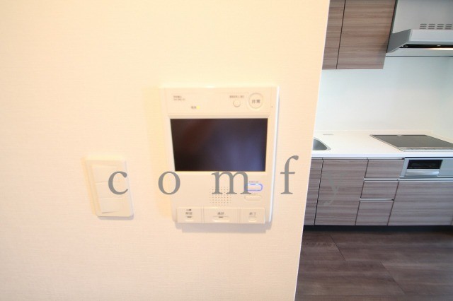 セキュリティ　モニター付きインターホン