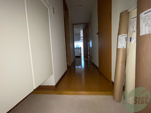 玄関　玄関の様子です。明るい印象ですね。気分もあがりそう。