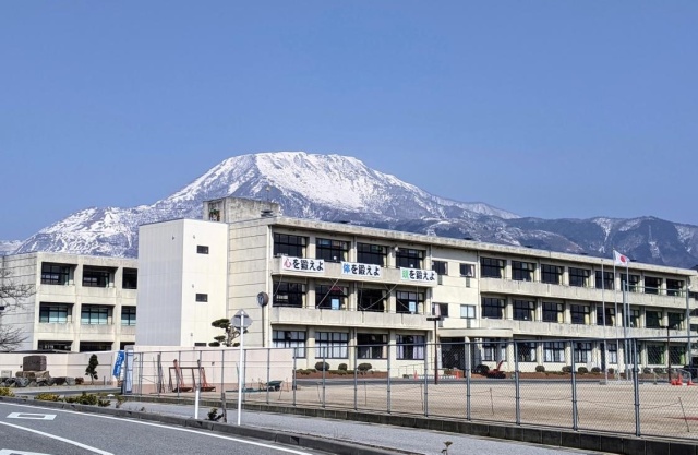 中学校　米原市立大東中学校（中学校）まで1600m
