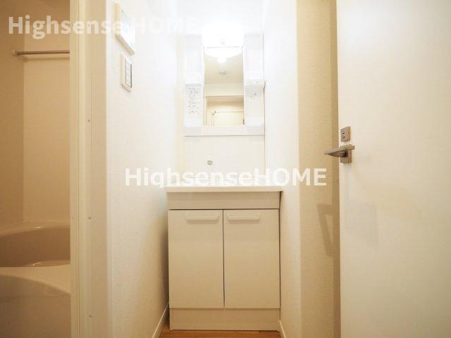 洗面設備　使いやすい洗面所です