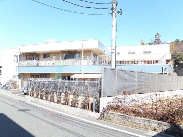 幼稚園・保育園　保育園（幼稚園・保育園）まで700m