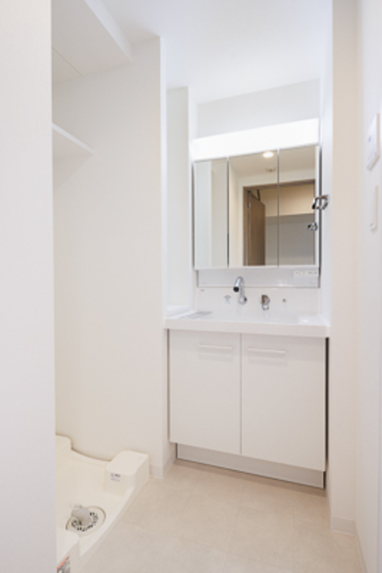 洗面設備　※写真は同タイプ住戸です。