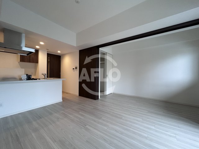 居室・リビング　ズーノクルーズ江坂　リビング