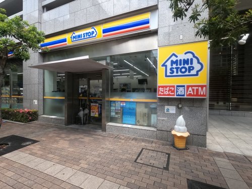 コンビニ　ミニストップ 新宿花園通り店（コンビニ）まで414m