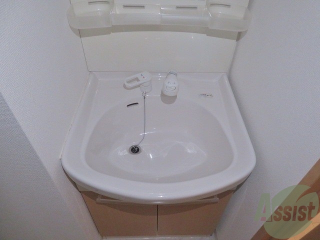 洗面設備　洗面台。身支度にはかかせないですよね～。