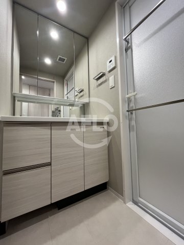 洗面設備　コンフォリア・リヴ東三国駅前ソルテラス　洗面台