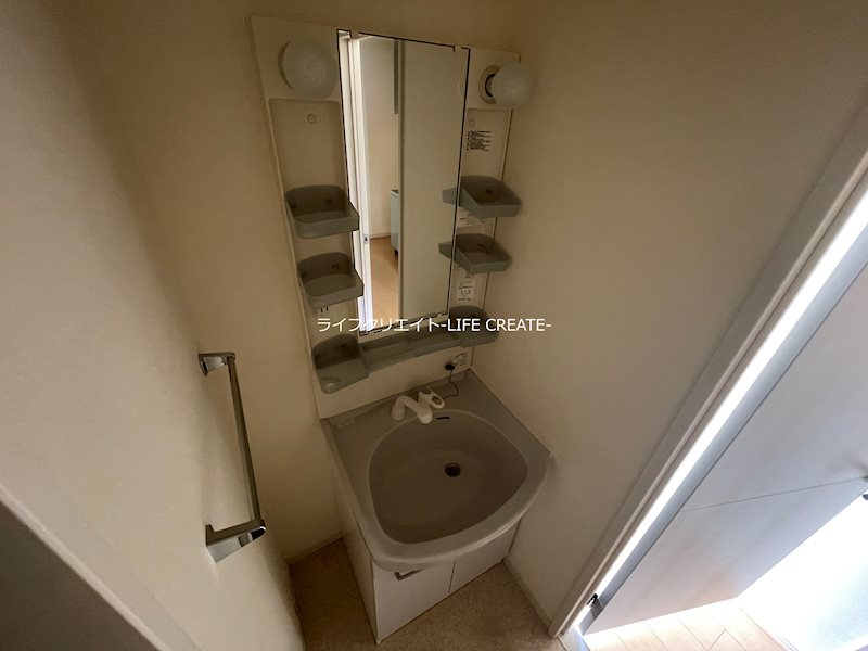 洗面設備　写真は203号室