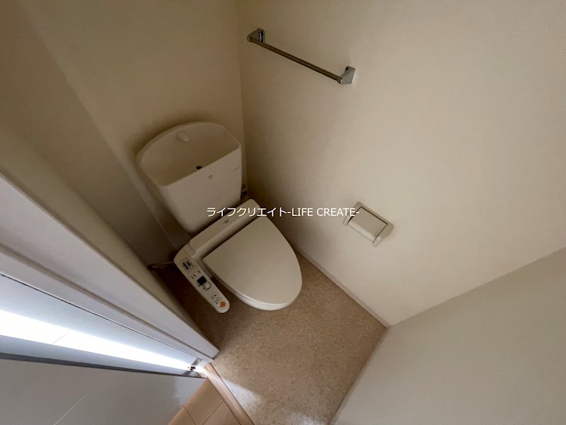 トイレ　写真は203号室