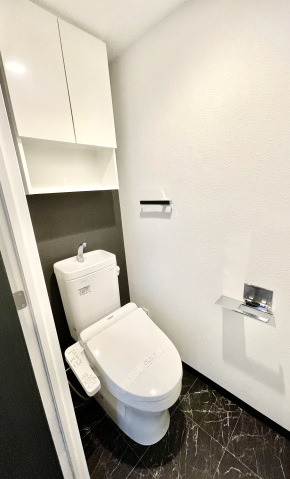 トイレ　※同タイプ参考写真