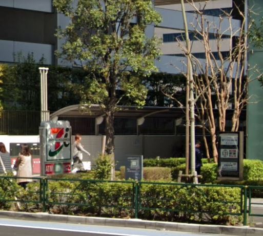 コンビニ　セブンイレブン 港区港南1丁目店（コンビニ）まで482m