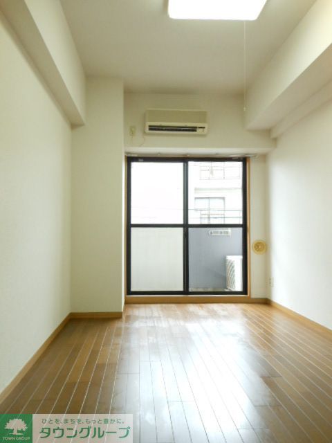 居室・リビング　日当りの良い洋室 ガラ・ステージ目白　外観