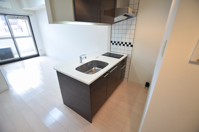 キッチン　IH２口キッチンでお掃除も楽々♪