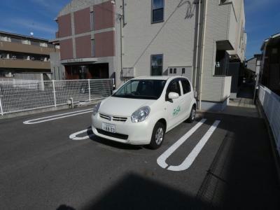 駐車場　駐車場