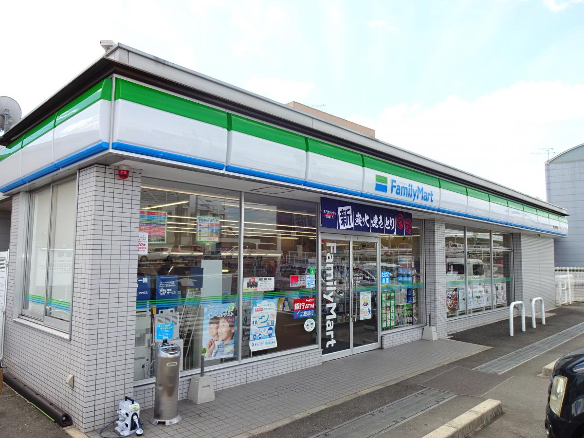 コンビニ　ファミリーマート岡山西長瀬店（コンビニ）まで381m