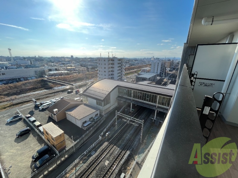 バルコニー　バルコニーは陽当たりもよく洗濯物もよく乾きそうです。