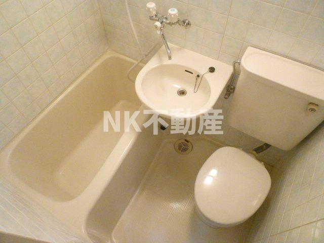 バス・シャワールーム　日々の疲れを癒すお風呂付です