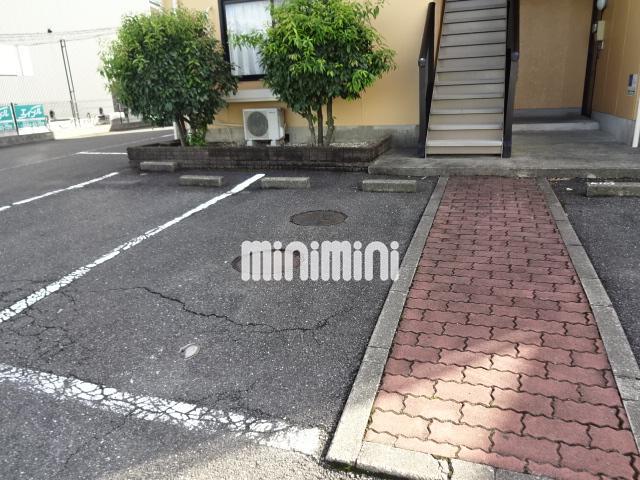 駐車場　駐車場の様子です。