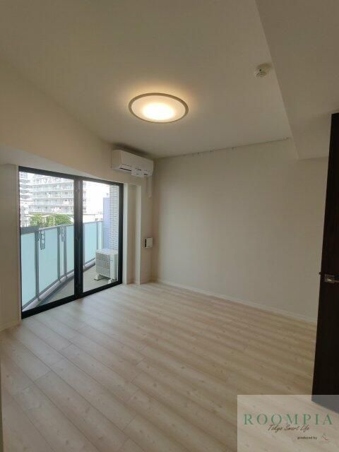 居室・リビング　※同タイプの別のお部屋です。