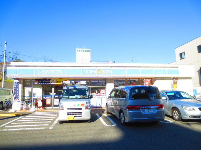 コンビニ　ローソン（コンビニ）まで500m