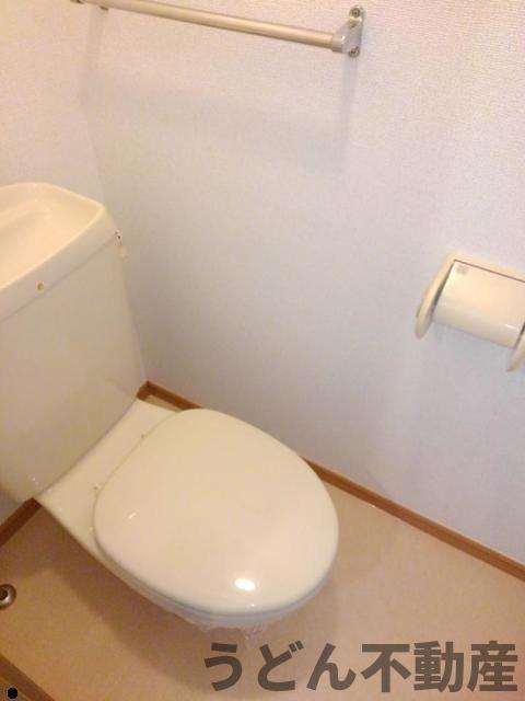 トイレ　うどん県のお部屋探しはうどん不動産へ うどんちゃんとLINE