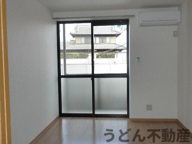 居室・リビング　うどん県のお部屋探しはうどん不動産へ うどんちゃんとLINE