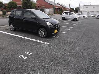 駐車場　敷地内