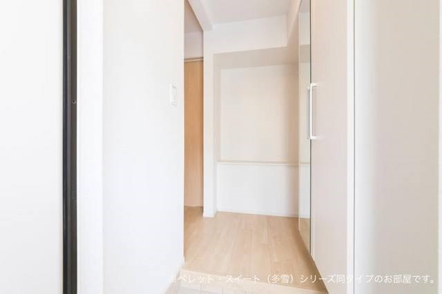 玄関　写真は類似