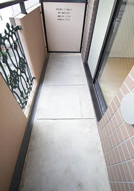 バルコニー　【女性のお一人暮らしでも安心のセキュリティ♪】