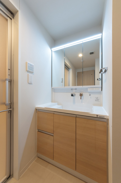 洗面設備　※写真は同タイプ住戸です。