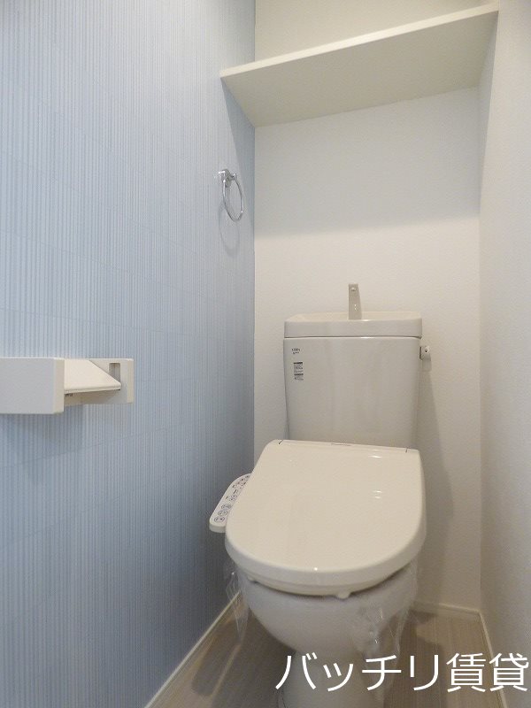 トイレ　画像は同型タイプの為、現状を優先致します。